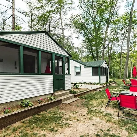 Big Blue Lake Cottages, Llc - Cottage #5